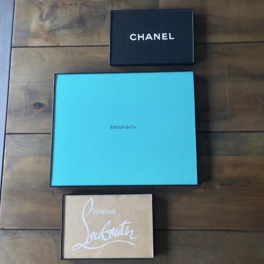 Tiffany, Chanel, Christian Louboutin bag b… - Picture 1 of 1